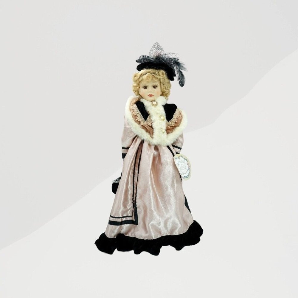 Vintage Porcelain Doll Gabeiel 19" Crowne Fine Porcelain Dolls‎ 1998
